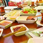 לינה וארוחת בוקר Balim Sultany Çeşme