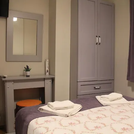 לינה וארוחת בוקר Balim Sultany 4*